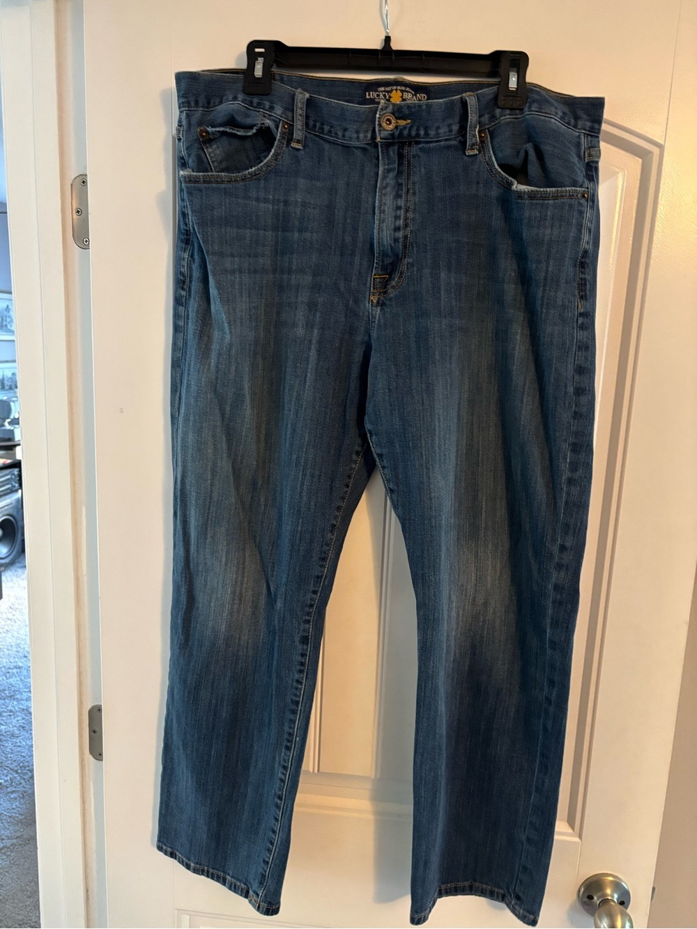 Lucky Brand Men's Medium Blue Straight Jeans